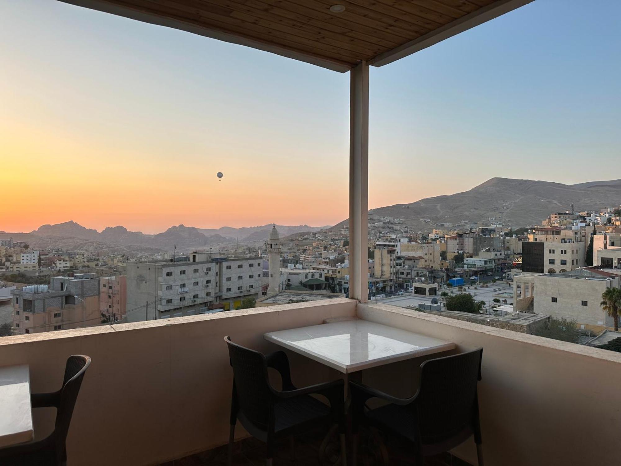 Petra Sky Hotel Wadi Musa Esterno foto